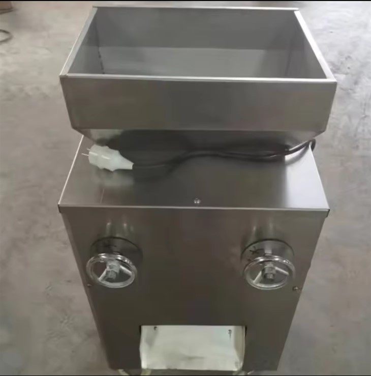 Particulate Matter Almond Crushing Machine